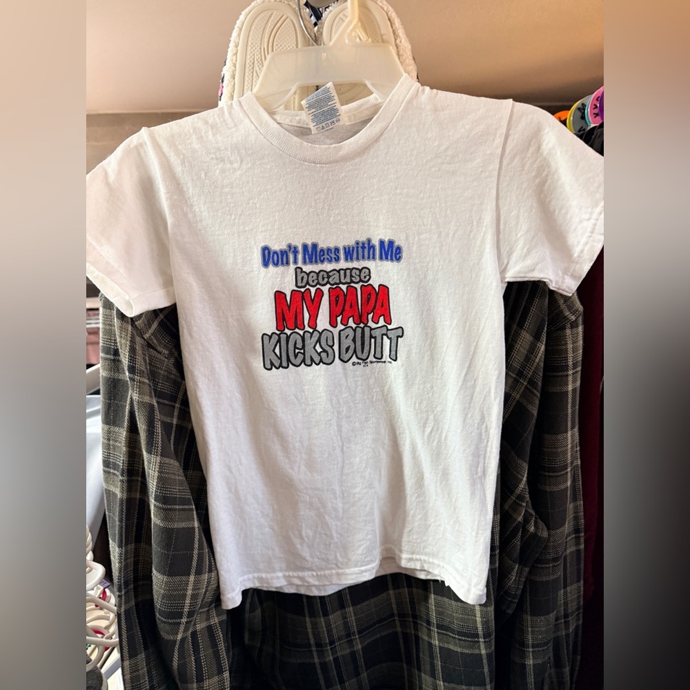 Youth Small White Graphic T-Shirt Don’t Mess With Me My Papa Kicks Butt